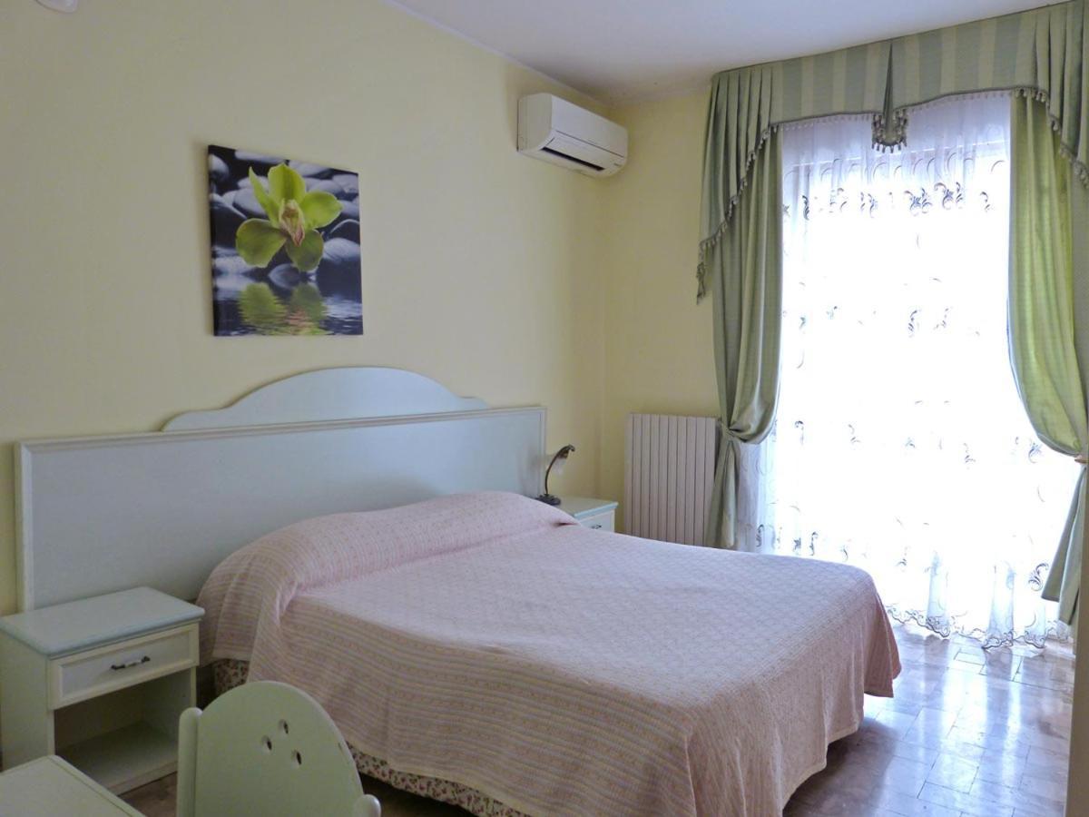 Le Mimose Bed & Breakfast Pescara Exterior photo